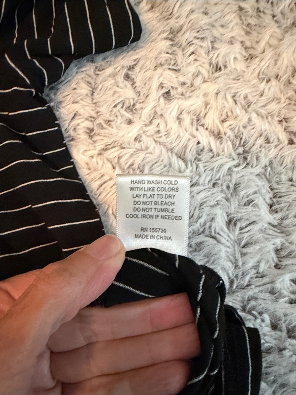 Modern Works Black Short Sleeve Tee with White Stripes smocked sleeve L - Picture 9 of 11
